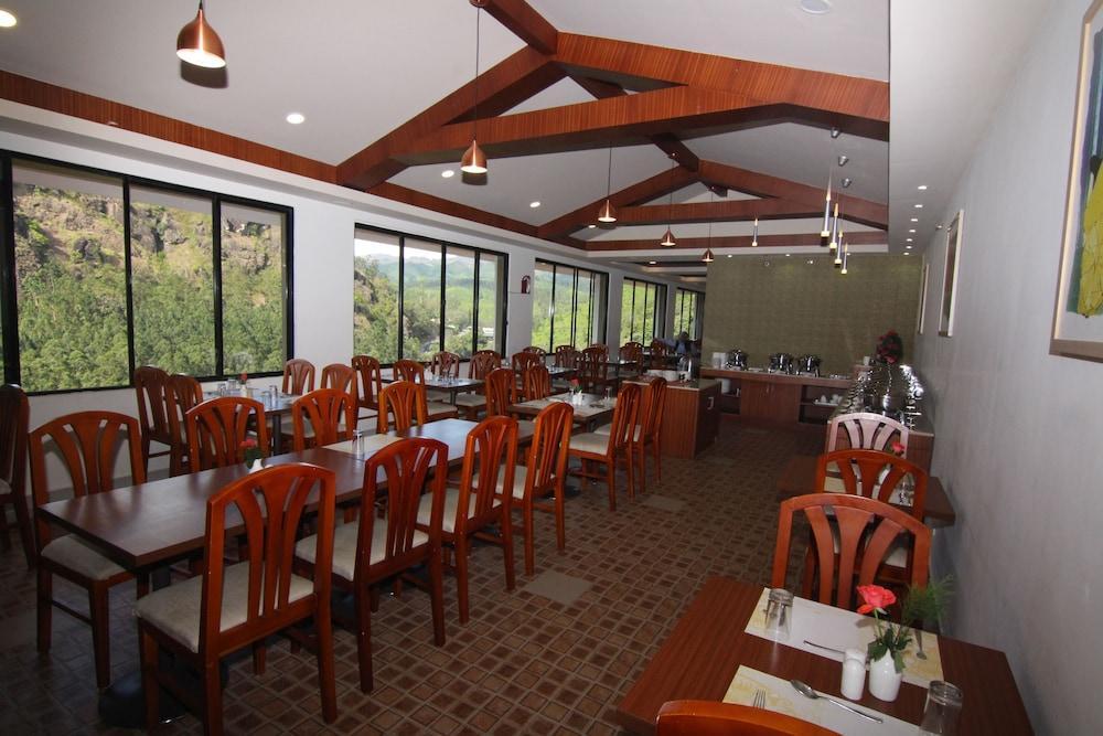 Abad Copper Castle Resort Munnar Εξωτερικό φωτογραφία